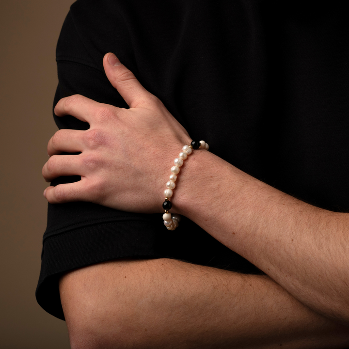 Onyx Stone - Genuine Pearls Bracelet