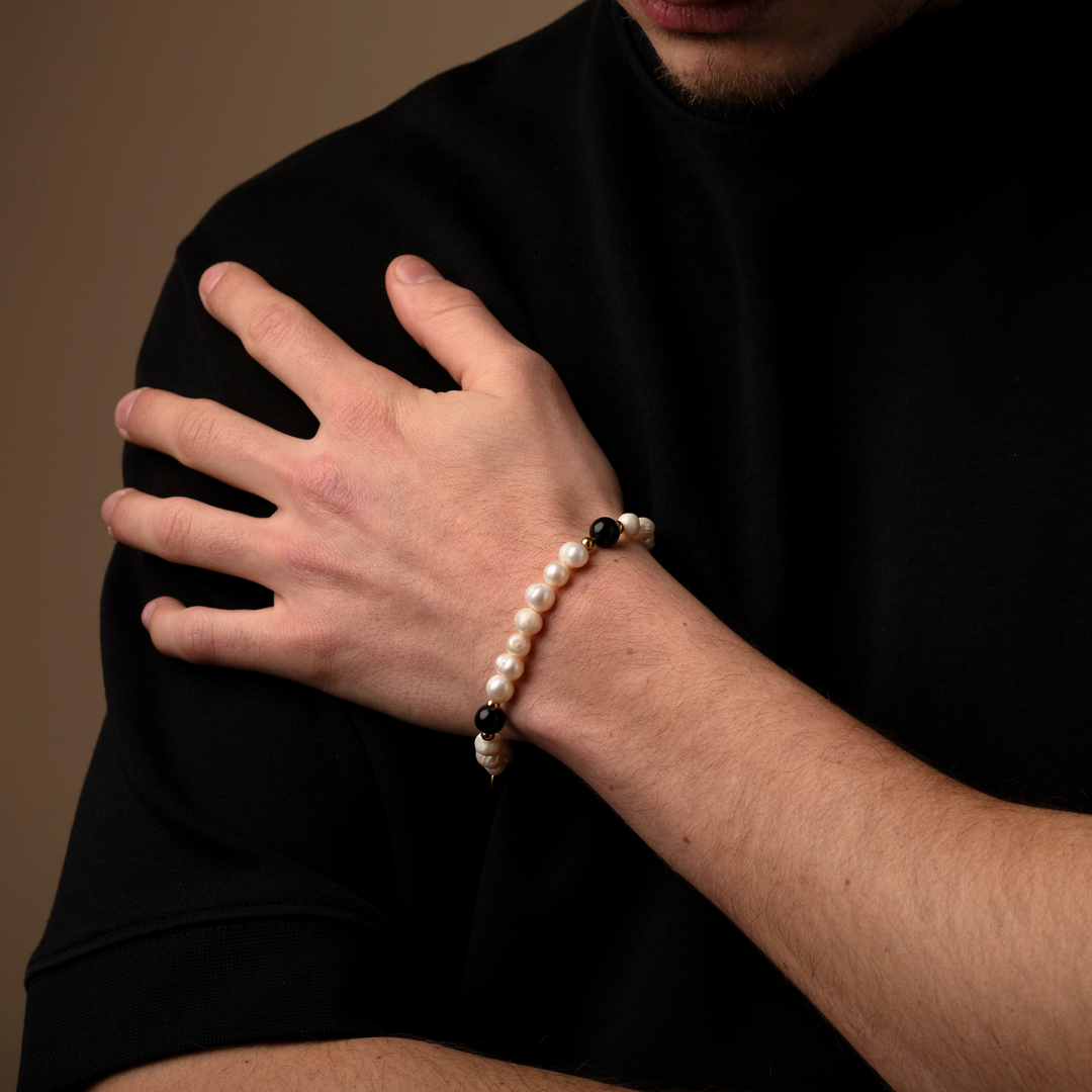 Onyx Stone - Genuine Pearls Bracelet