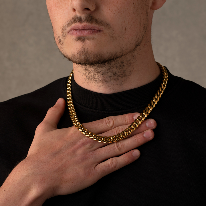 Man Wearing a Gold Cuban Chain Necklace 11MM