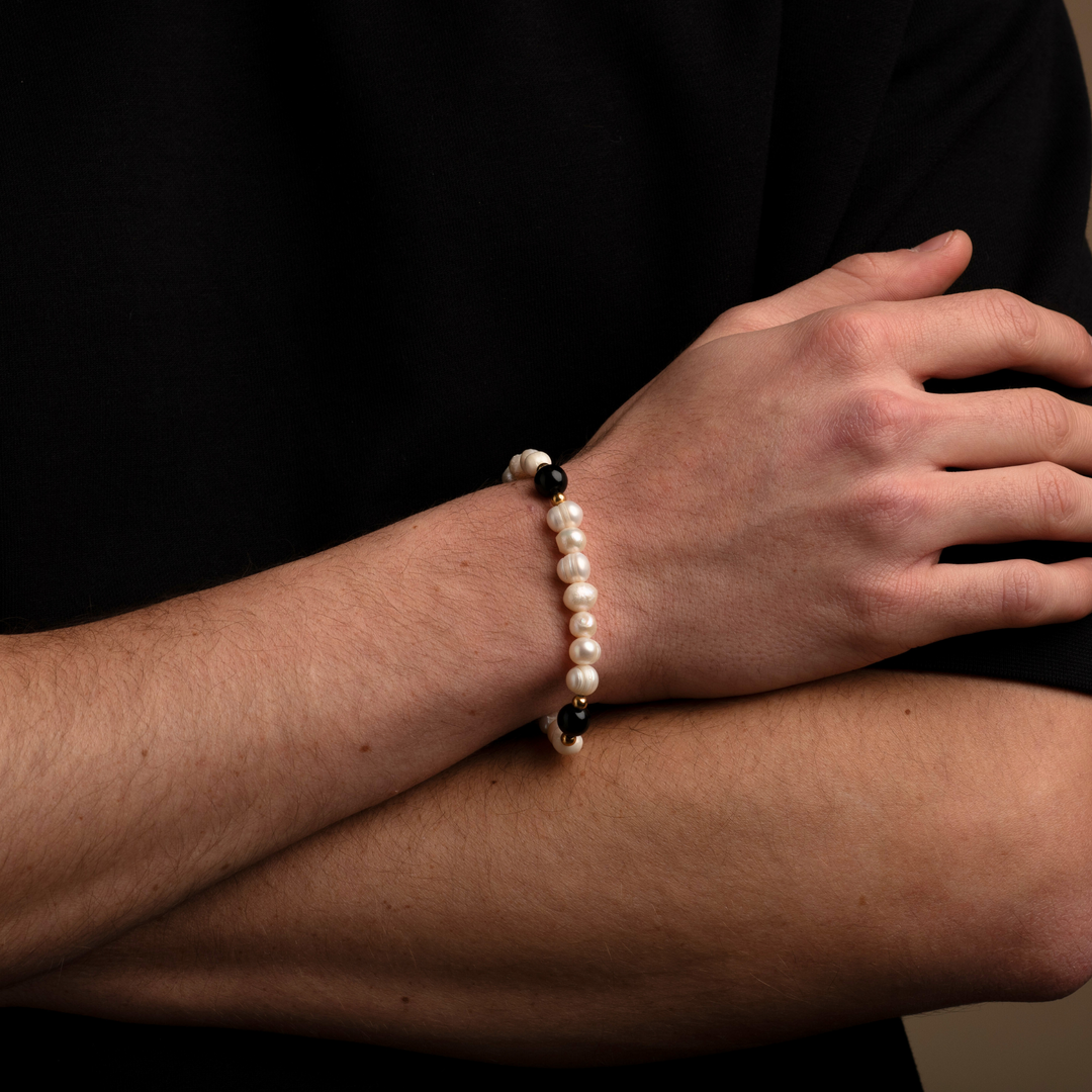 Onyx Stone - Genuine Pearls Bracelet