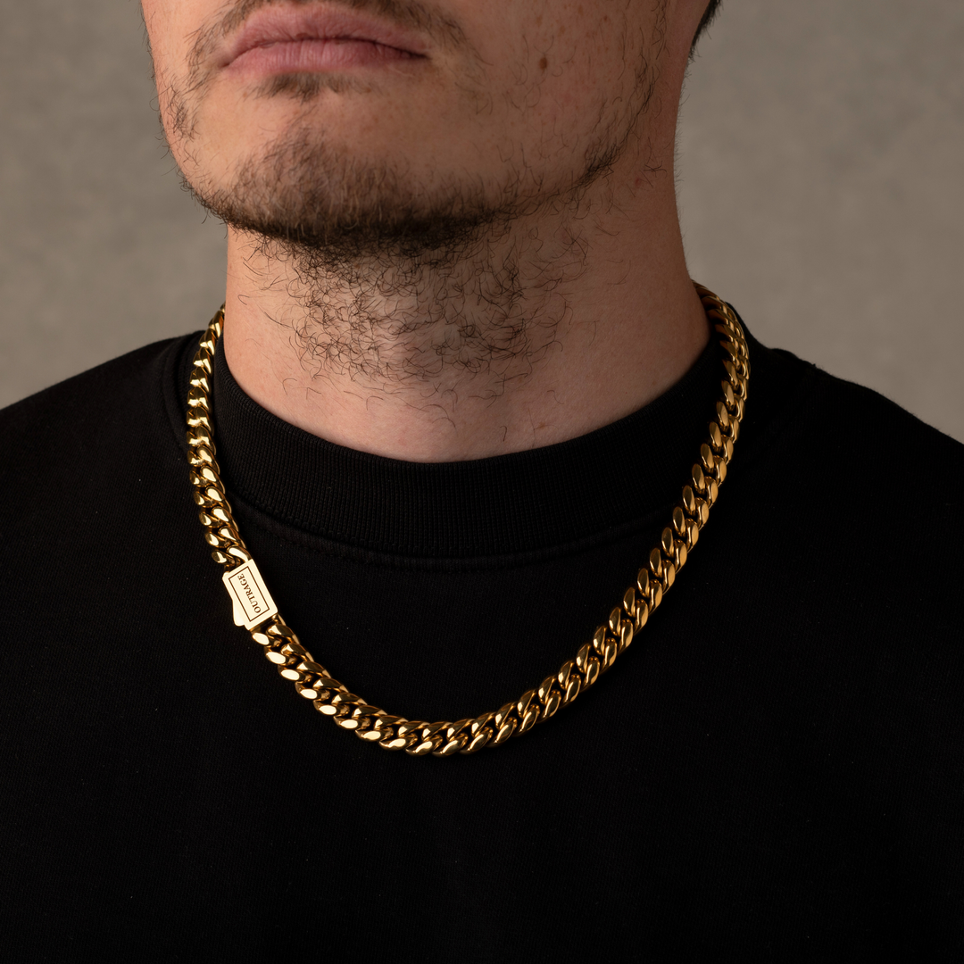 Man Wearing a Gold Cuban Chain Necklace 11MM
