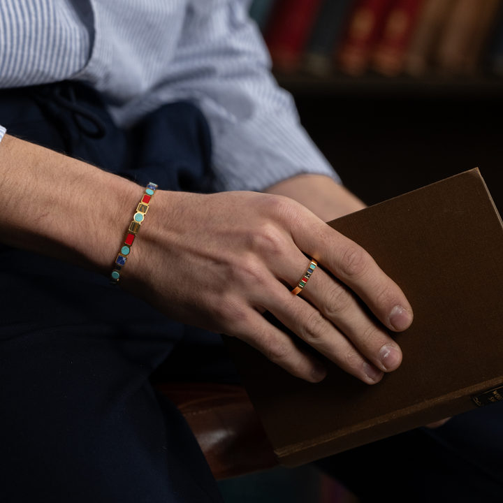 Gold Mayfair Signet Ring