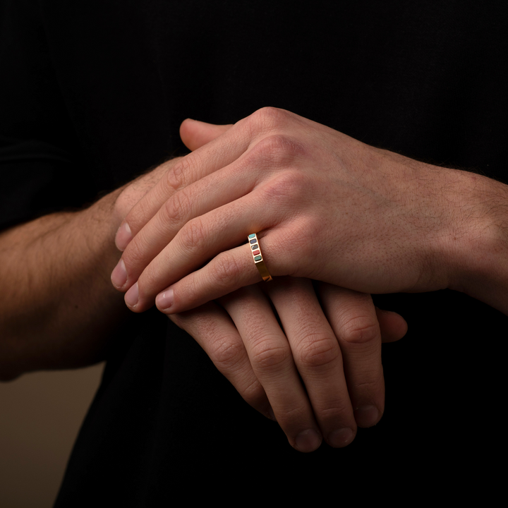 Gold Mayfair Signet Ring